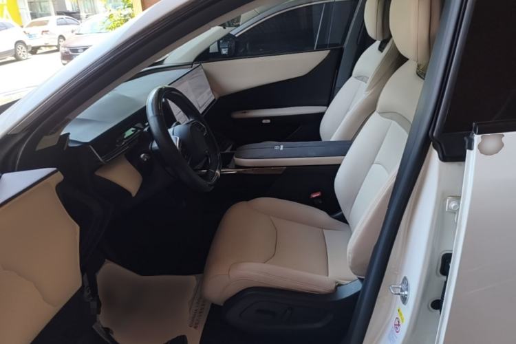 Used Mazda EZ-60 2025 Model Range-Extended 200 Air+ Left Front Seat