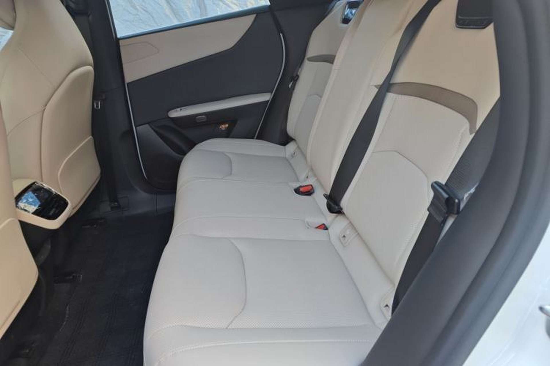 Used Mazda EZ-60 2025 Model Range-Extended 200 Air Left Rear Seat