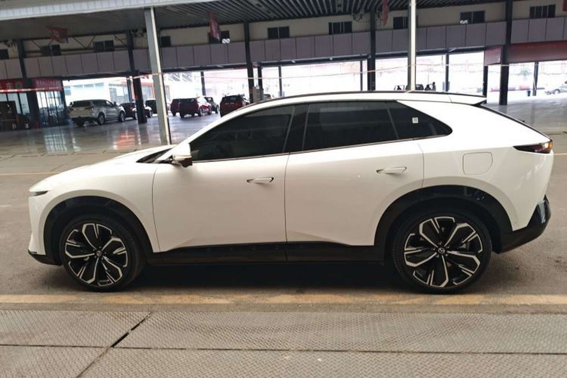 Used Mazda EZ-60 2025 Model Range-Extended 200 Max Left Side