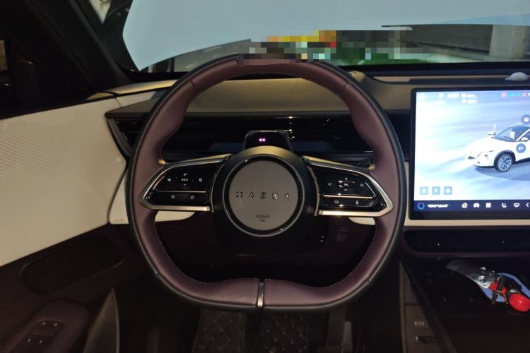 Used Mazda EZ-60 2025 Model Range-Extended 200 Max Steering Wheel
