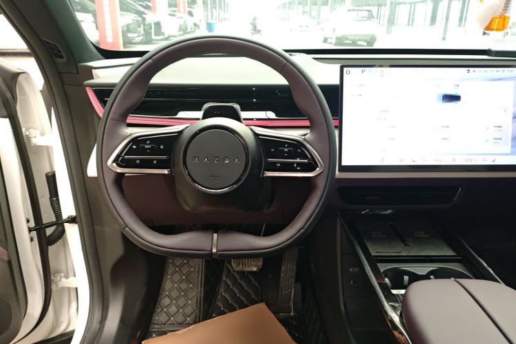 Used Mazda EZ-60 2025 Model Range-Extended 200 Max Steering Wheel