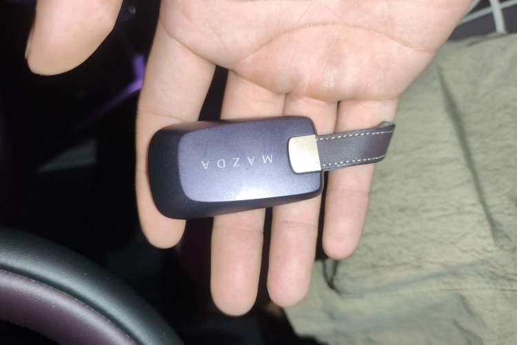 Used Mazda EZ-60 2025 Model Range-Extended 200 Max Vehicle Key