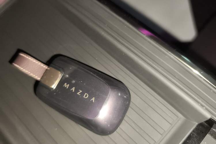 Used Mazda EZ-60 2025 Model Range-Extended 200 Max Vehicle Key