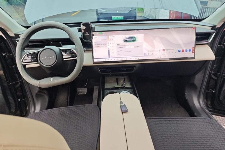 Used Mazda EZ-60 2026 Model Range: Extended-Range 200 Pro Center Console