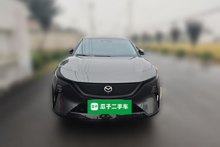 Used Mazda EZ-60 2026 Model Range: Extended-Range 200 Pro Front