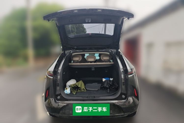 Used Mazda EZ-60 2026 Model Range: Extended-Range 200 Pro Trunk