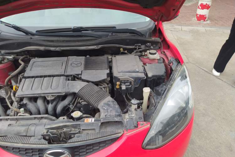 Used Mazda 2 2007 1.3L Automatic Standard Edition Engine Bay Left