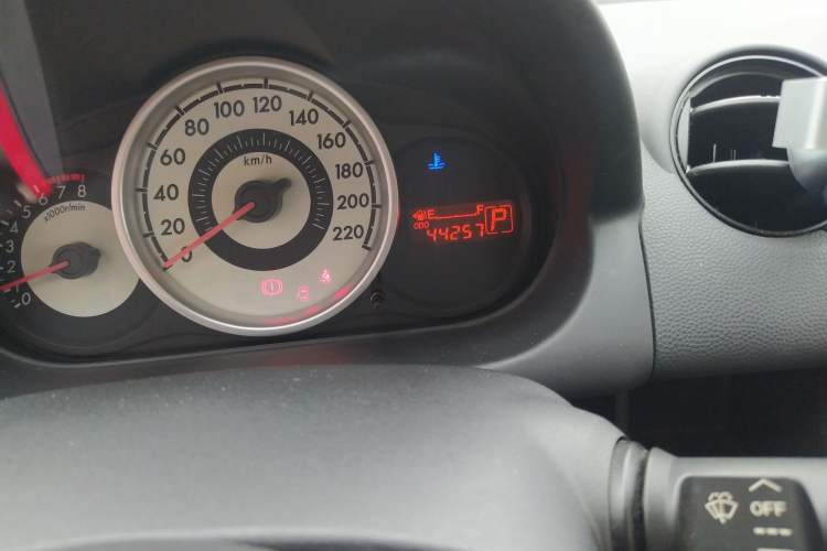 Used Mazda 2 2007 1.3L Automatic Standard Edition Odometer Close Up