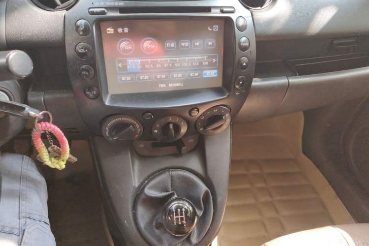 Used Mazda 2 2008 1.5L Manual Fashion Edition Audio And AC Panel