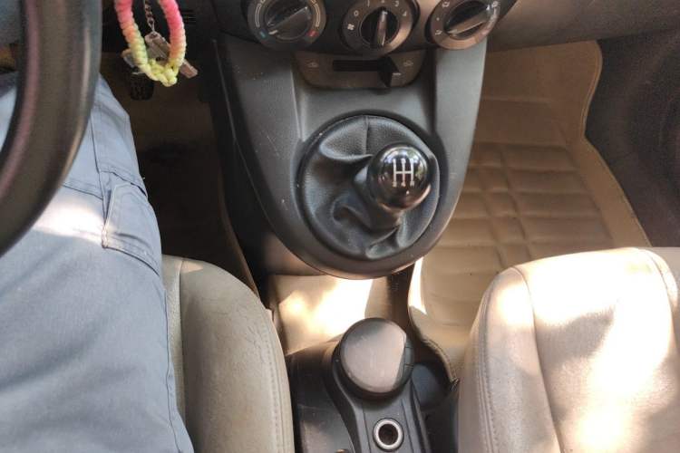 Used Mazda 2 2008 1.5L Manual Fashion Edition Gear Lever