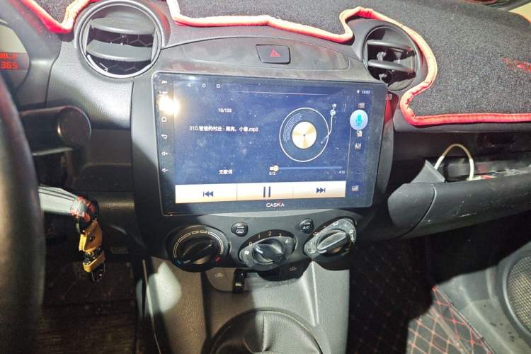 Used Mazda 2 2008 1.5L Manual Fashion Edition Audio And AC Panel
