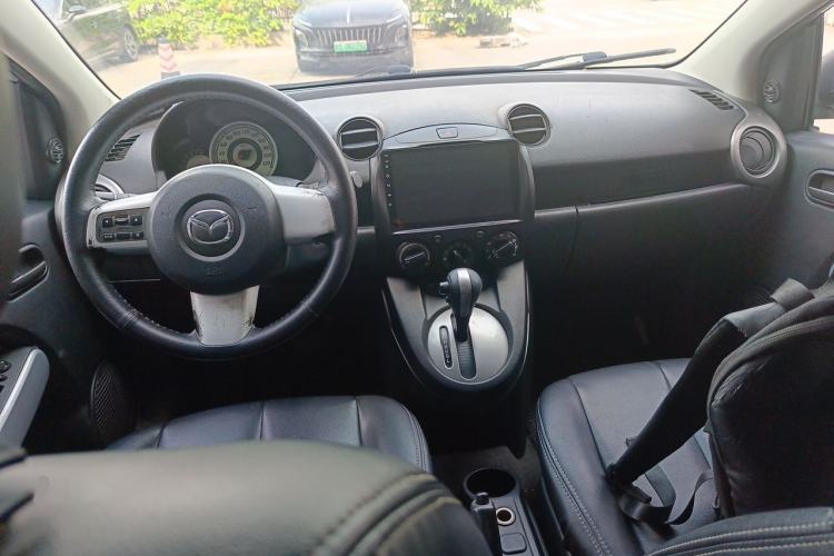 Used Mazda 2 2008 1.5L Automatic Luxury Model Center Console
