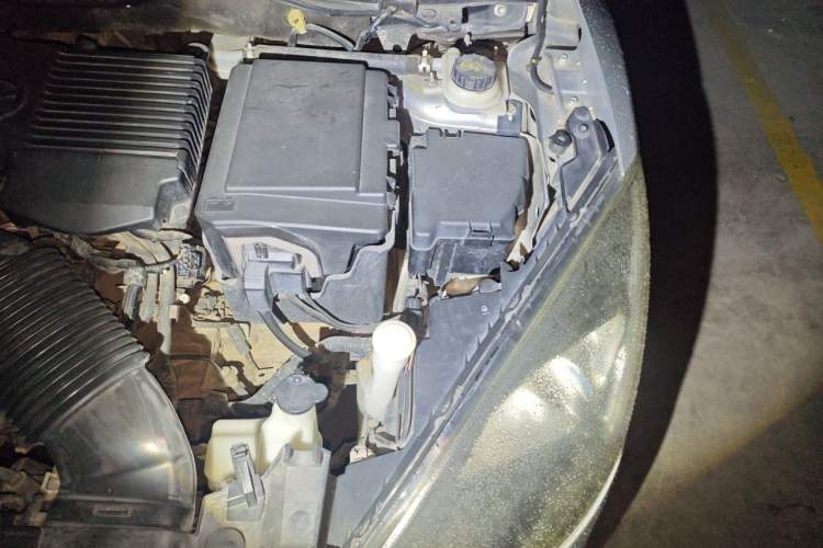 Used Mazda 2 2008 1.5L Manual Fashion Edition Engine Bay Left