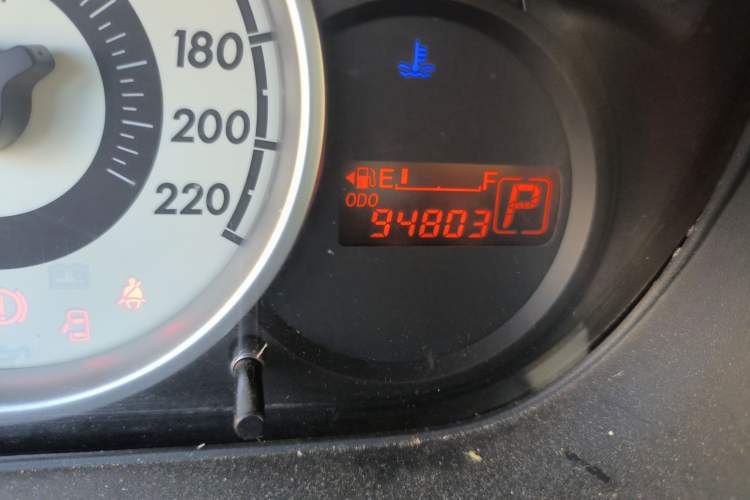 Used Mazda 2 2008 1.5L Automatic Fashion Edition Odometer Close Up