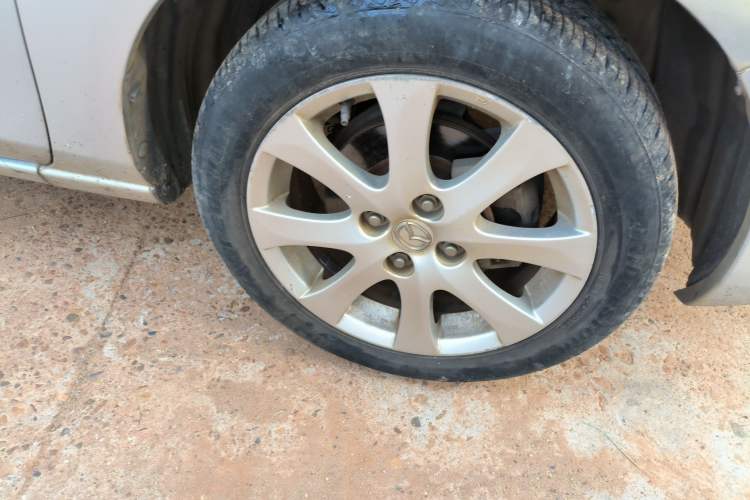 Used Mazda 2 2008 1.5L Automatic Fashion Edition Right Front Wheel Hub