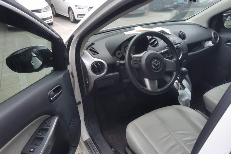 Used Mazda 2 2008 1.5L Automatic Luxury Version Driver Seat
