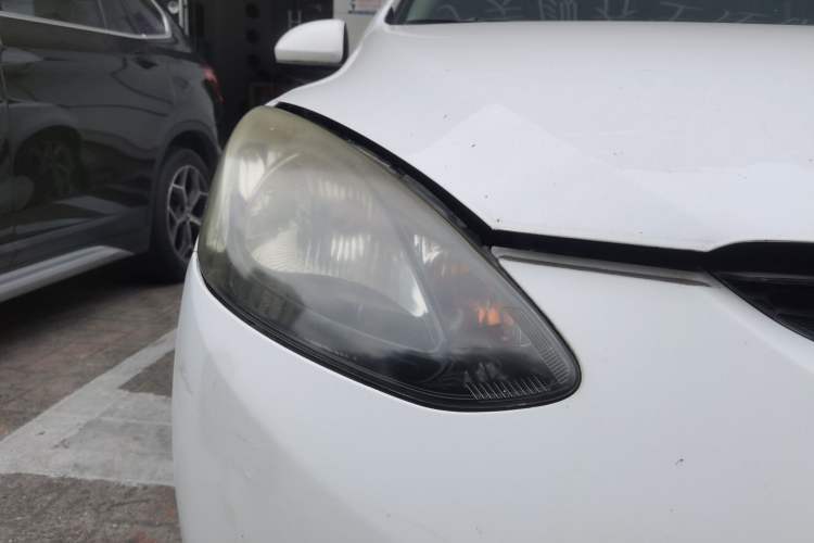 Used Mazda 2 2008 1.5L Automatic Luxury Version Right Front Headlight