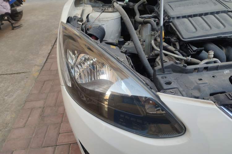Used Mazda 2 2008 1.5L Automatic Fashion Edition Right Front Headlight