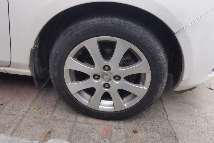 Used Mazda 2 2008 1.5L Automatic Luxury Version Right Front Wheel Hub