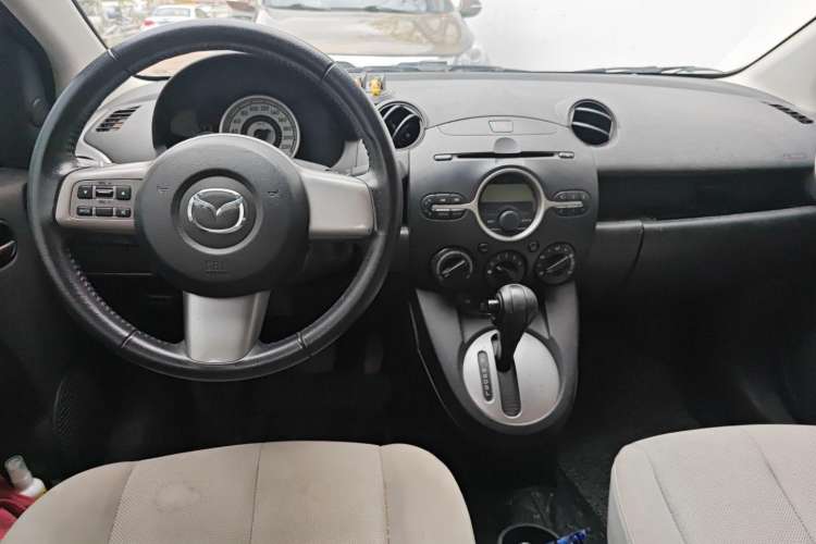 Used Mazda 2 2009 1.5L Automatic Value Edition Center Console