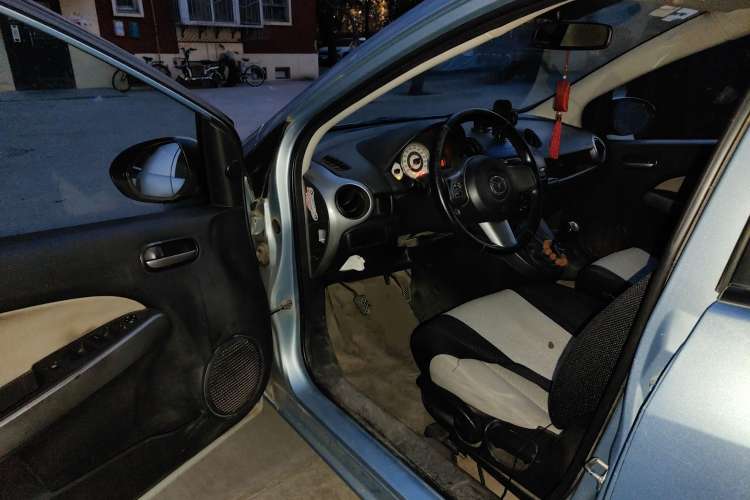 Used Mazda 2 2009 1.5L Manual Value Edition Driver Seat