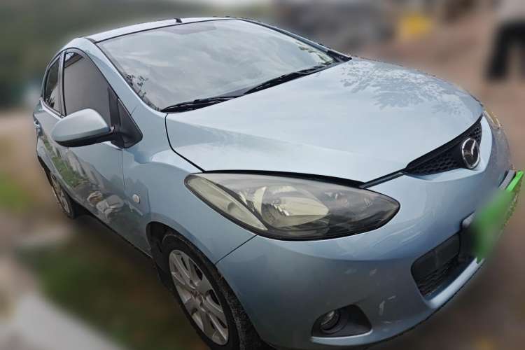 Used Mazda 2 2009 1.5L Automatic Value Edition Front Right 45 Deg