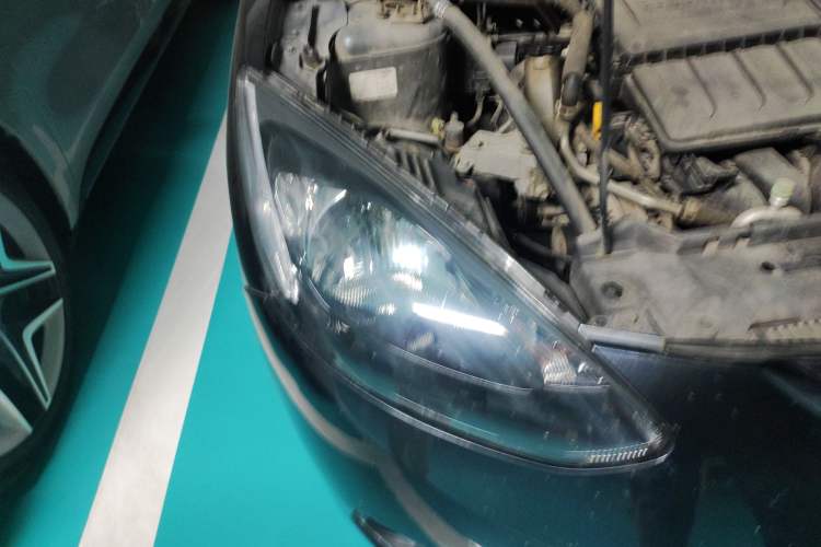 Used Mazda 2 2009 1.5L Automatic Value Edition Right Front Headlight