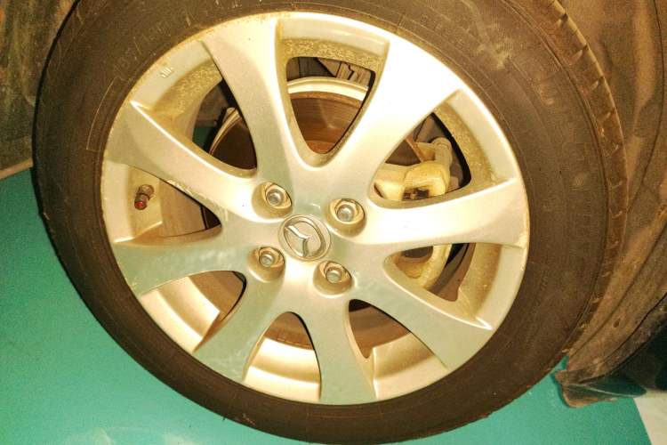 Used Mazda 2 2009 1.5L Automatic Value Edition Right Front Wheel Hub