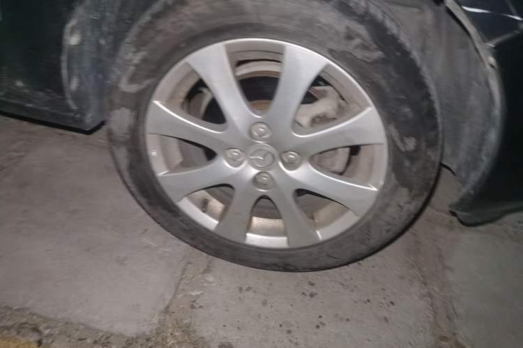 Used Mazda 2 2009 1.5L Automatic Value Edition Right Front Wheel Hub