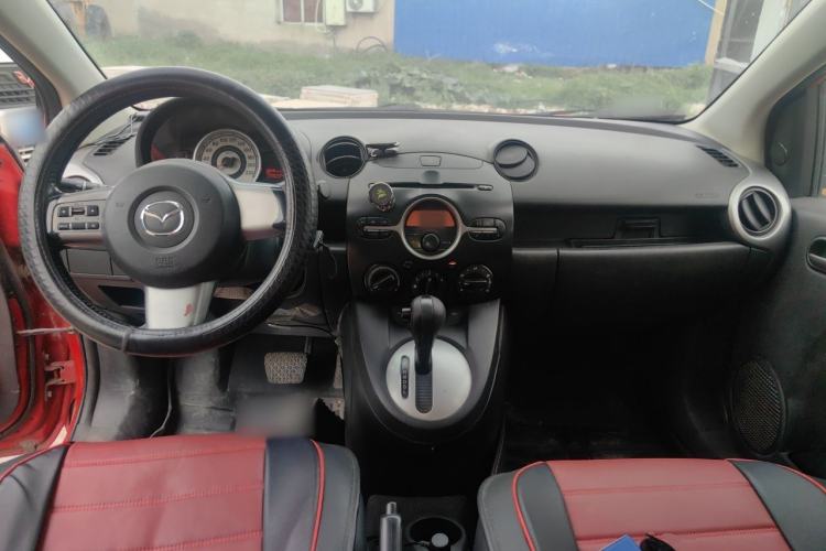 Used Mazda 2 2009 1.5L Automatic Value Edition Center Console