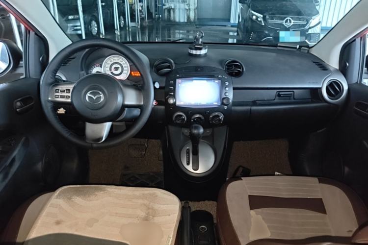 Used Mazda 2 2009 1.5L Automatic Value Edition Center Console