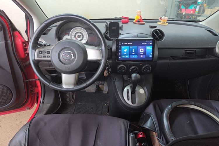 Used Mazda 2 2009 1.5L Automatic Value Edition Center Console