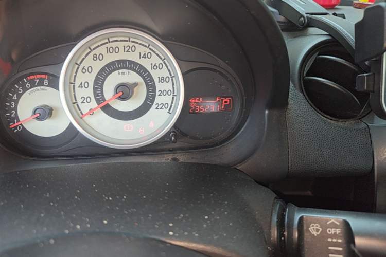 Used Mazda 2 2009 1.5L Automatic Value Edition Odometer Close Up