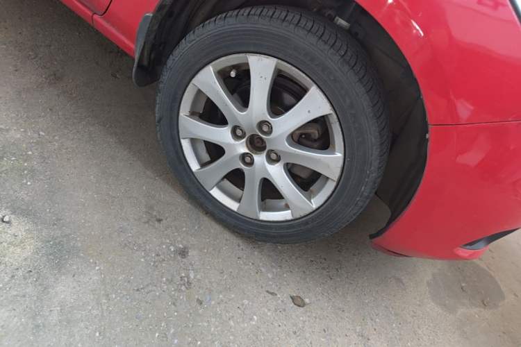 Used Mazda 2 2009 1.5L Automatic Value Edition Right Front Wheel Hub