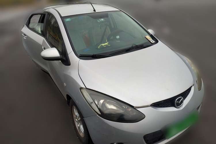 Used Mazda 2 2009 1.5L Automatic Value Edition Front Right 45 Deg