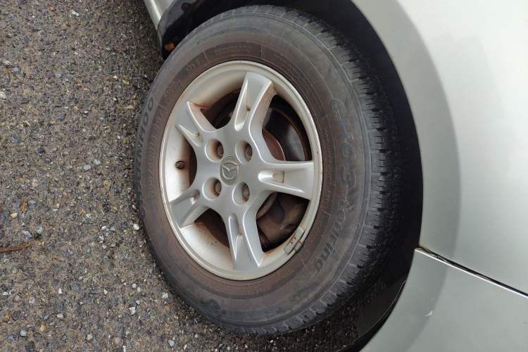 Used Mazda 2 2009 1.5L Automatic Value Edition Right Front Wheel Hub