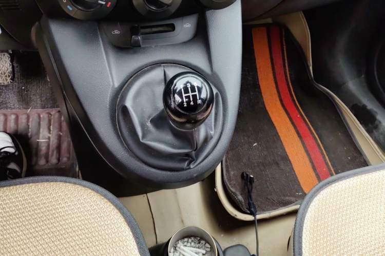 Used Mazda 2 2009 1.5L Manual Value Edition Gear Lever