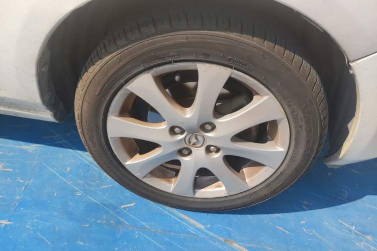 Used Mazda 2 2009 1.5L Automatic Value Edition Right Front Wheel Hub