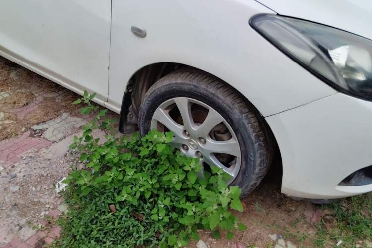 Used Mazda 2 2009 1.5L Manual Value Edition Right Front Wheel Hub