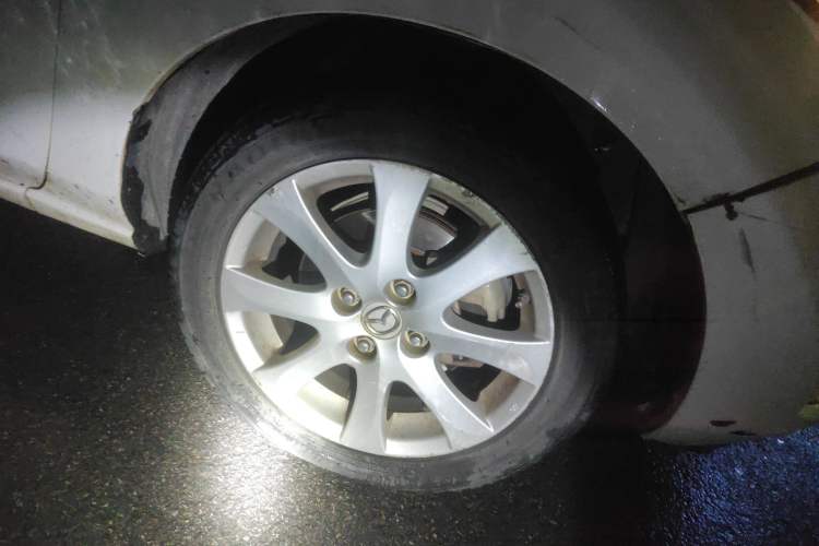 Used Mazda 2 2009 1.5L Automatic Value Edition Right Front Wheel Hub