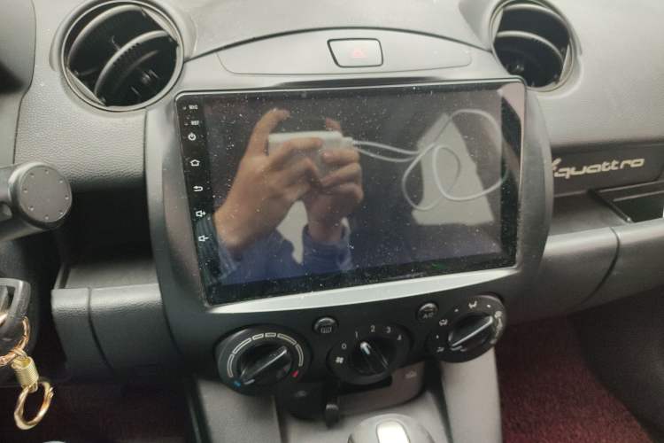 Used Mazda 2 2011 XuanDong 1.5L Automatic Value Edition Audio And AC Panel