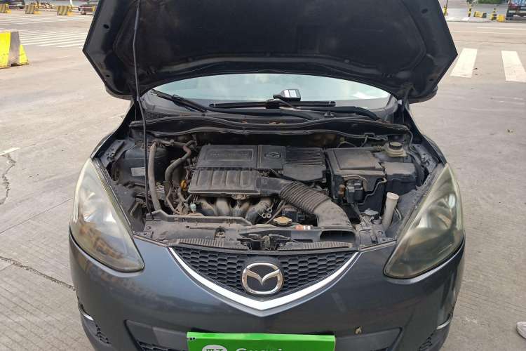 Used Mazda 2 2011 XuanDong 1.5L Automatic Fashion Edition Engine Bay