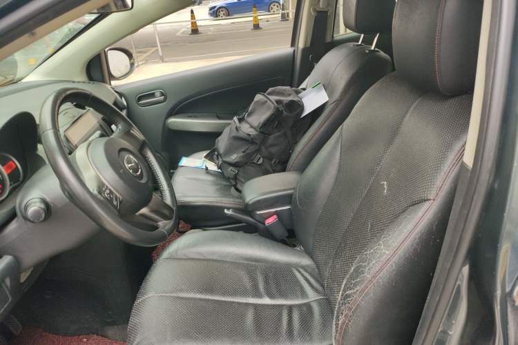 Used Mazda 2 2011 XuanDong 1.5L Automatic Value Edition Left Front Seat