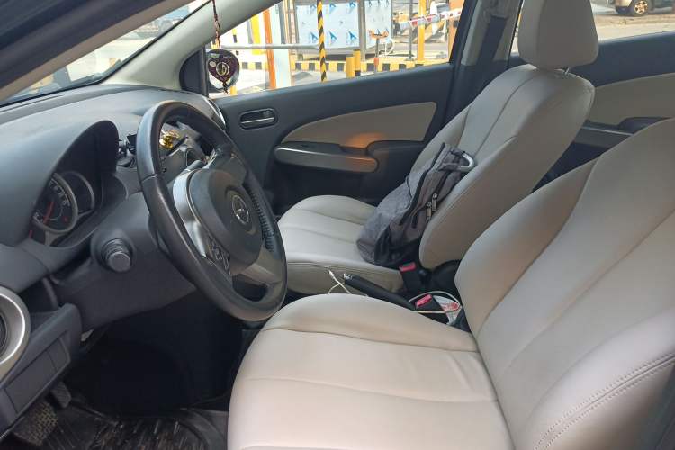 Used Mazda 2 2011 XuanDong 1.5L Automatic Fashion Edition Left Front Seat