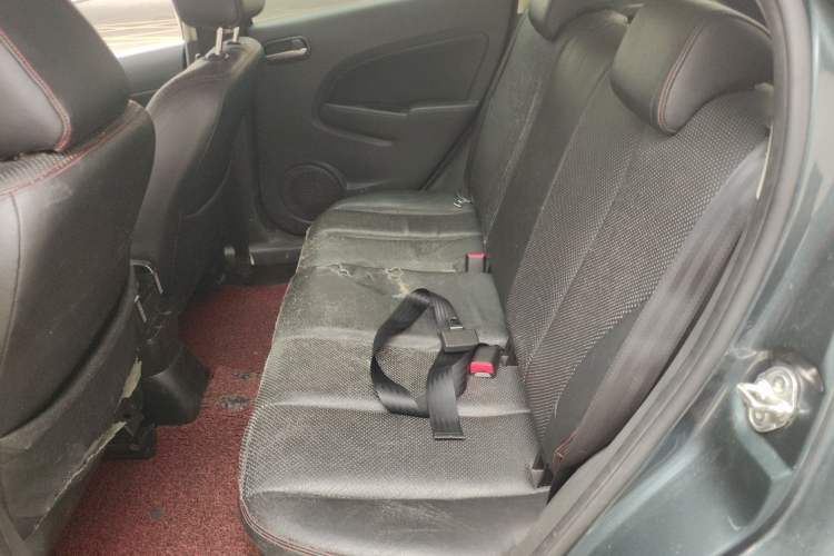 Used Mazda 2 2011 XuanDong 1.5L Automatic Value Edition Left Rear Seat