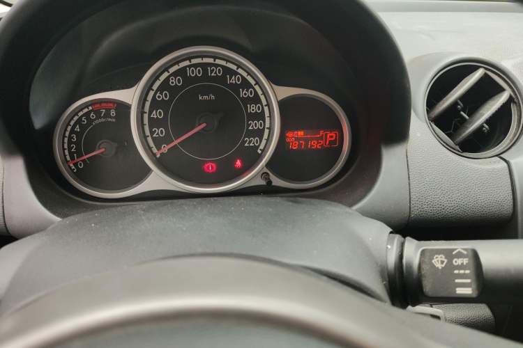 Used Mazda 2 2011 XuanDong 1.5L Automatic Value Edition Odometer Close Up