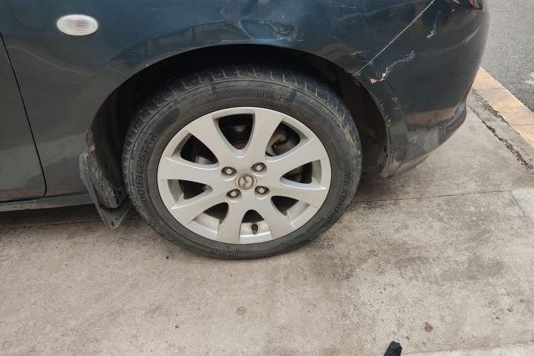 Used Mazda 2 2011 XuanDong 1.5L Automatic Value Edition Right Front Wheel Hub