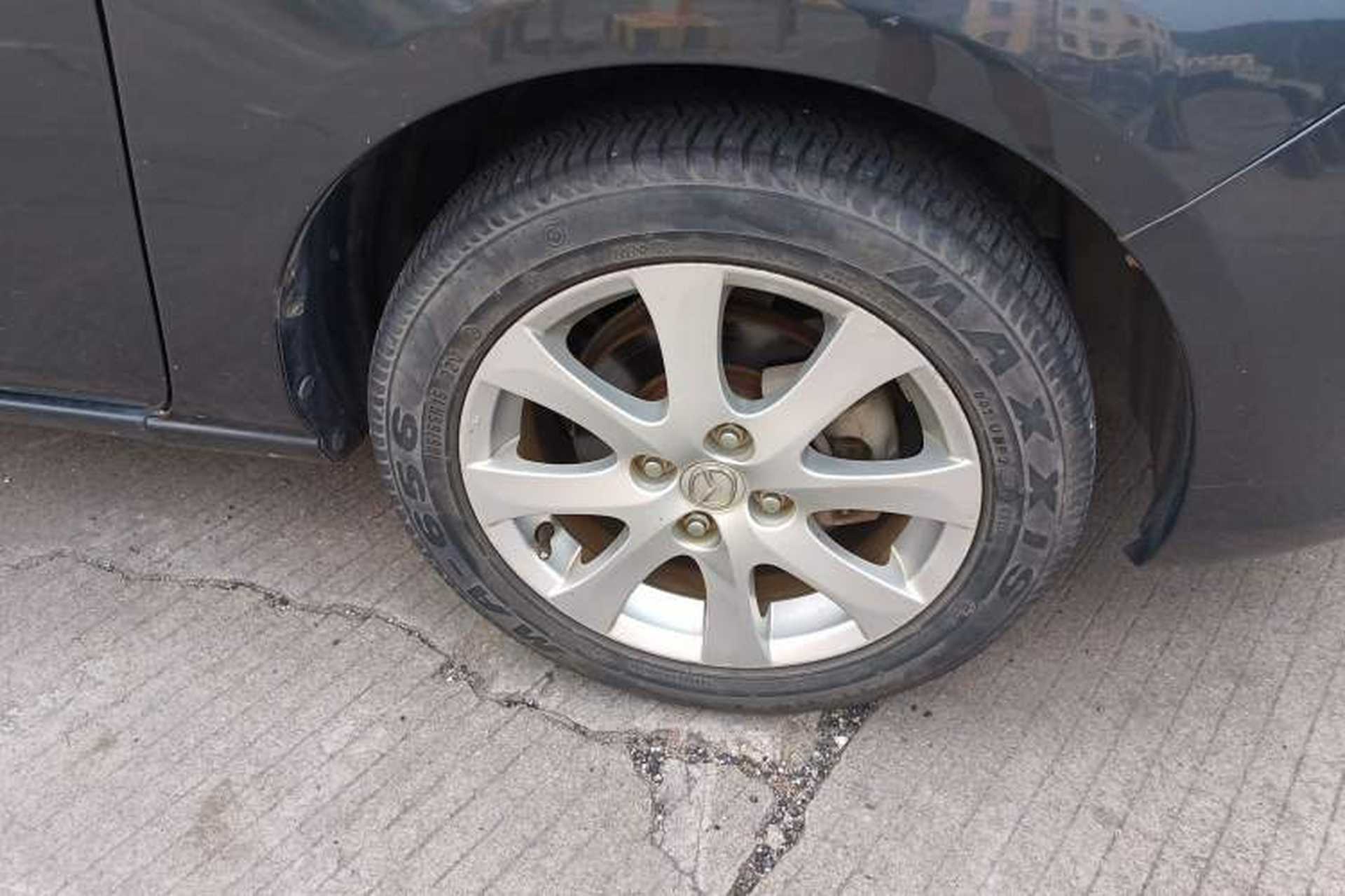 Used Mazda 2 2011 XuanDong 1.5L Automatic Fashion Edition Right Front Wheel Hub