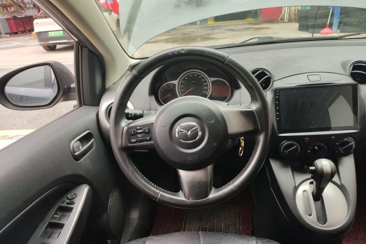 Used Mazda 2 2011 XuanDong 1.5L Automatic Value Edition Steering Wheel
