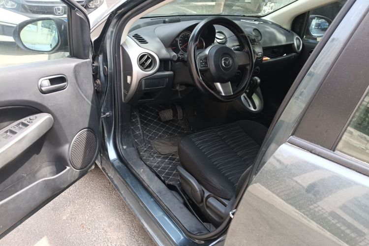 Used Mazda 2 2011 XuanDong 1.5L Automatic Value Edition Driver Seat